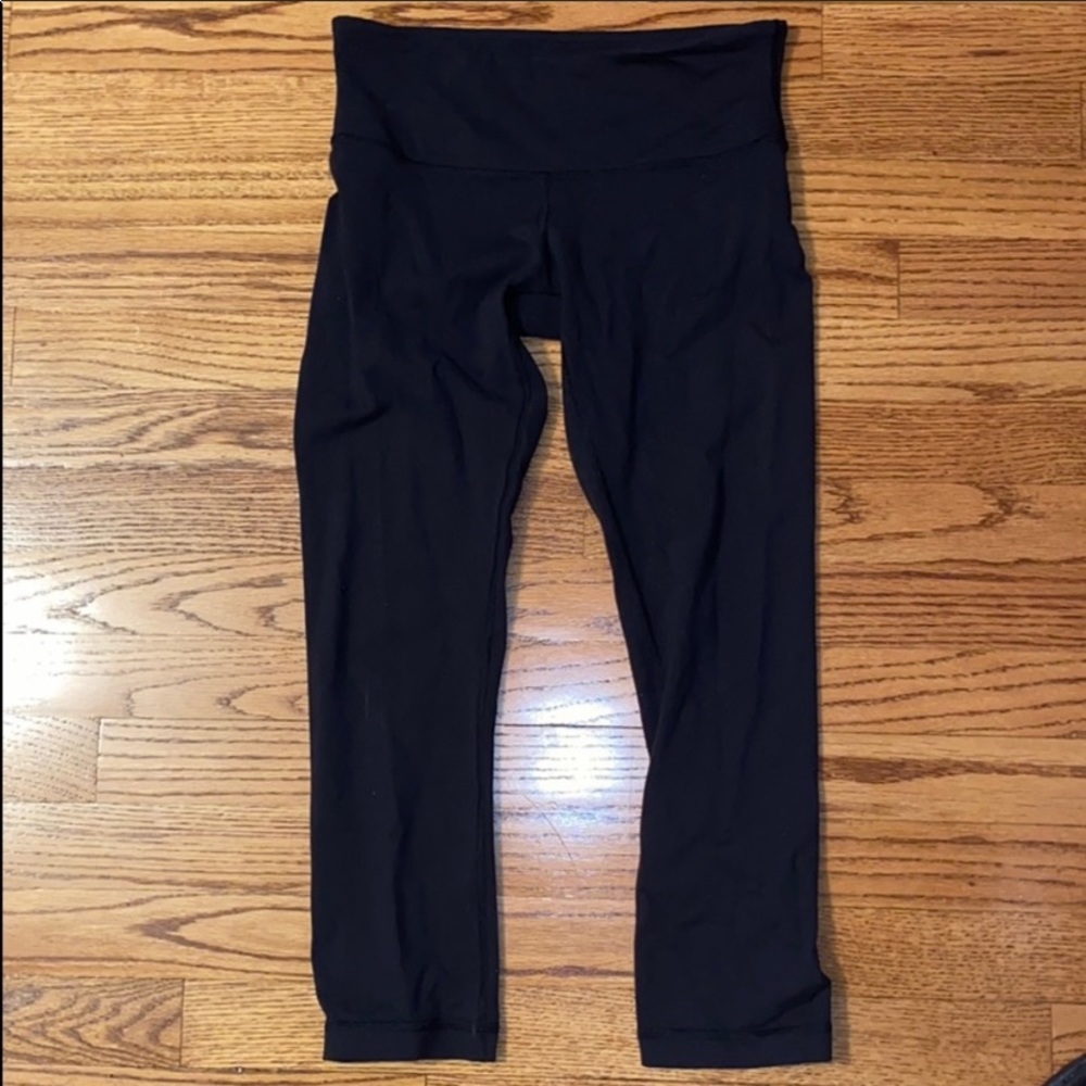 black wunder under lululemon leggings